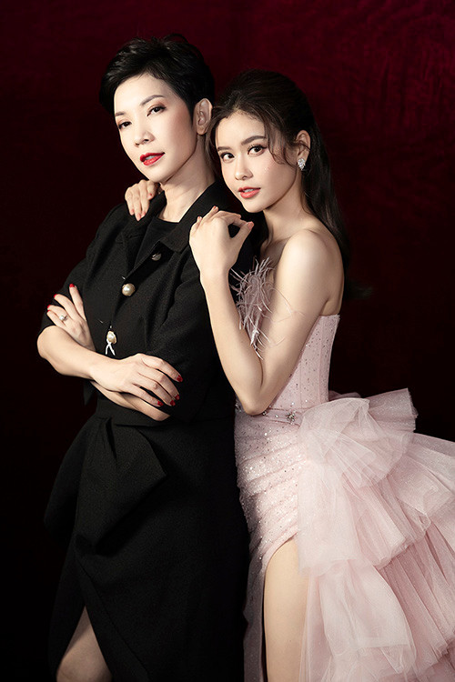 Trương Quỳnh Anh cho biết bản thân mình rất ngưỡng mộ và nể phục vì năng lượng lao động bền bỉ và sáng tạo của siêu mẫu Xuân Lan