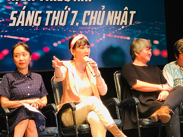 NSƯT Mỹ Uyên chia sẻ tại buổi họp báo NSƯT Mỹ Uyên chia sẻ tại buổi họp báo