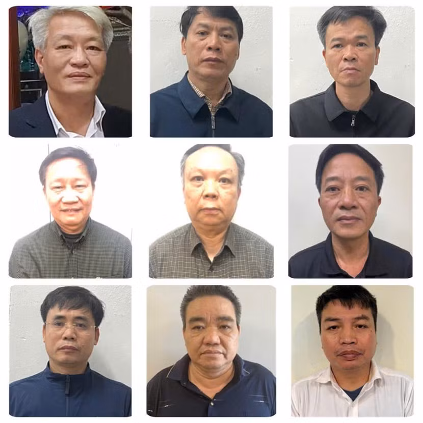 09 bị can bị khởi tố về tội "Vi phạm quy định về đấu thầu gây hậu quả nghiêm trọng", (từ trái qua phải, từ trên xuống dưới): Phạm Đông Phương, nguyên Phó Giám đốc Ban 2;Tạ Văn Thuyết, Giám đốc Ban 1; Nguyễn Văn Thuật, Trưởng phòng Kế hoạch thẩm định Ban 1; Lê Văn Hiến, nguyên Giám đốc Ban 8; Mai Quang Vượng, nguyên Phó Giám đốc Ban 8; Trần Văn Nhì, Trưởng phòng Kế hoạch thẩm định Ban 8; Nguyễn Đắc Điệp, Phó Tổng Giám đốc Công ty Cổ phần Sông Đà 5; Nguyễn Văn Dân, Giám đốc Công ty Hoàng Dân; Vũ Đình Thịnh, Phó Giám đốc Công ty Hoàng Dân.