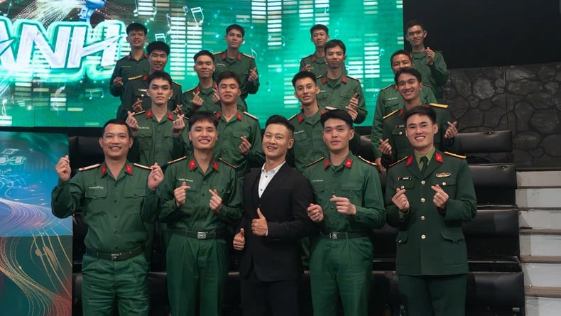 Nghệ sĩ và khán giả trong chương trình Nghệ sĩ và khán giả trong chương trình