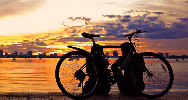 Hồ Tây lãng mạn trong buổi chiều tà