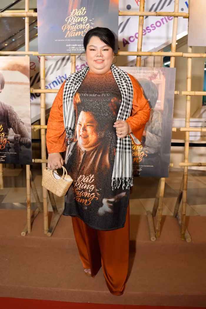 Diễn viên Tuyền Mập trong vai Tư Ù