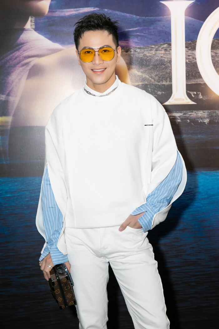 Mai Tiến Dũng trẻ trung tại sự kiện ra mắt MV của Quốc Thiên