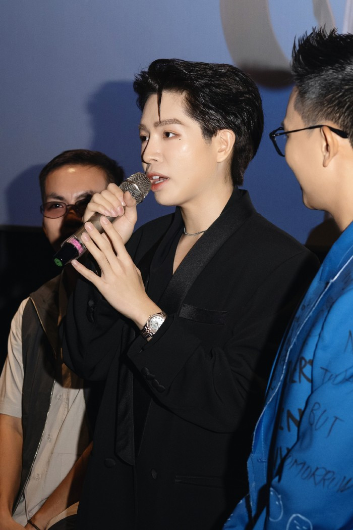 Đức Phúc dành nhiều lời khen cho Khắc Hưng về giọng hát và cả sản phẩm âm nhạc mới