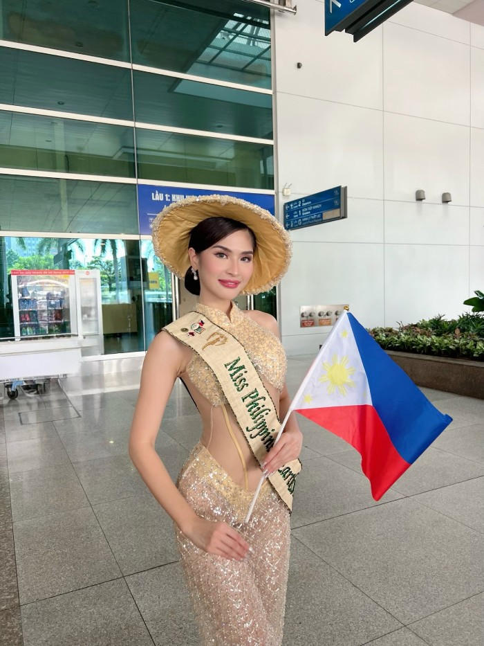 Yllana Marie Aduana - Miss Earth Philippines là một trong những người đẹp có mặt rất sớm tại Việt Nam
