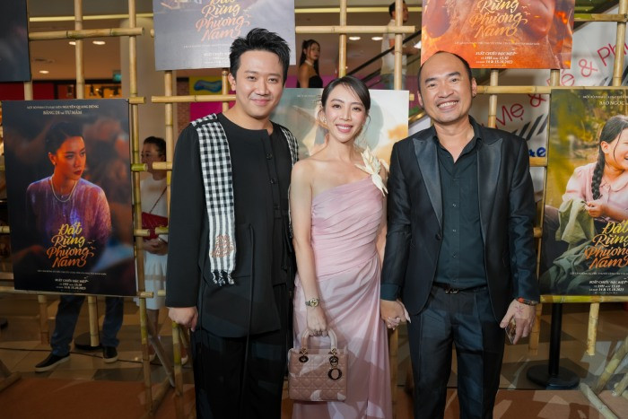 Vợ chồng Thu Trang - Tiến Luật không thể thiếu trong những sự kiện đặc biệt của Trấn Thành