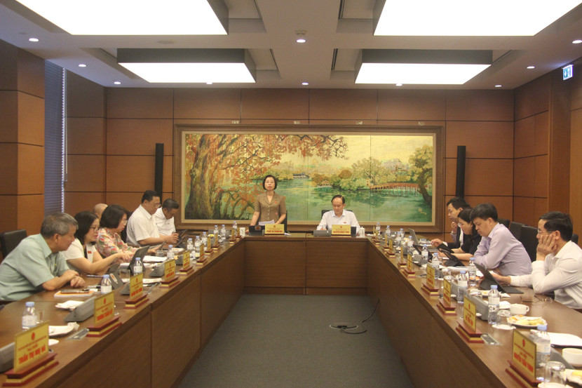 Quang cảnh phiên thảo luận tổ tại Đoàn ĐBQH Thành phố Hà Nội Quang cảnh phiên thảo luận tổ tại Đoàn ĐBQH Thành phố Hà Nội