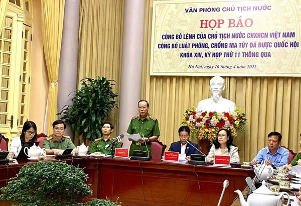 Thượng tướng Lê Quý Vương - Thứ trưởng Bộ Công an báo cáo một số nội dung của Luật Phòng, chống ma túy (sửa đổi)