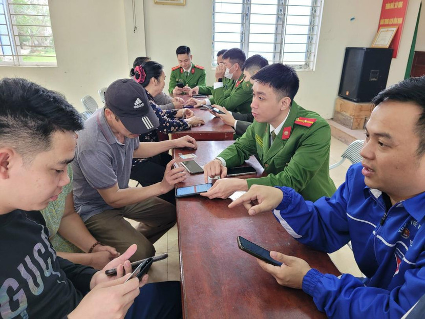 Hướng dẫn người dân cài đặt định danh điện tử Hướng dẫn người dân cài đặt định danh điện tử