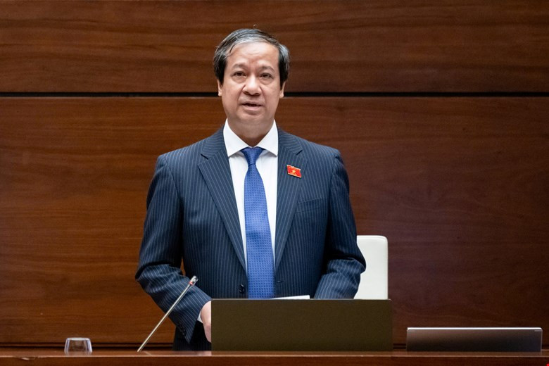 Bộ trưởng Bộ Giáo dục và Đào tạo Nguyễn Kim Sơn phát biểu giải trình