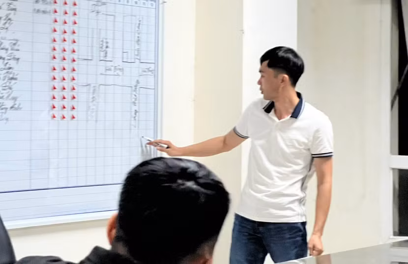 CQĐT họp án, đánh giá các hướng di chuyển của đối tượng cướp giật CQĐT họp án, đánh giá các hướng di chuyển của đối tượng cướp giật