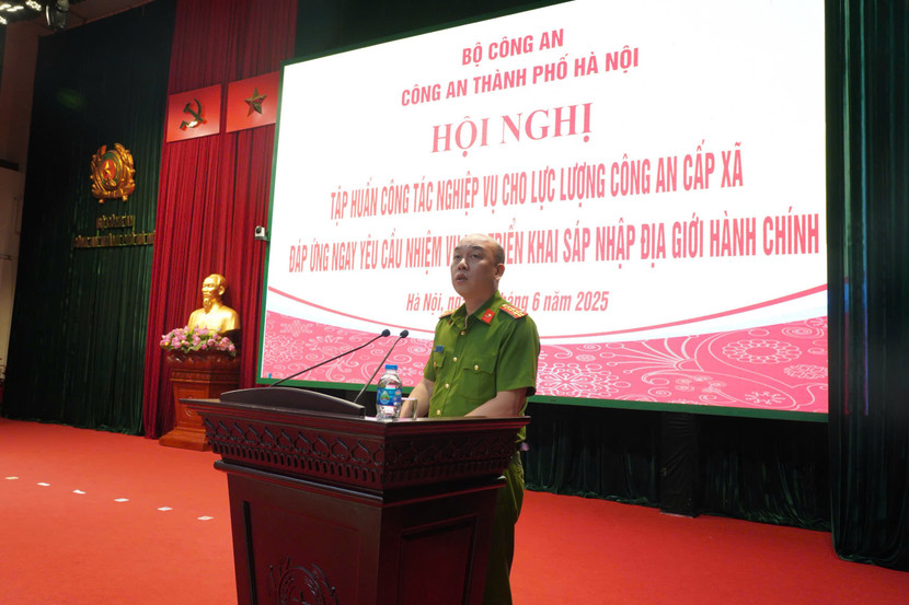 Các đồng chí Phó Giám đốc CATP quán triệt những nội dung tập huấn