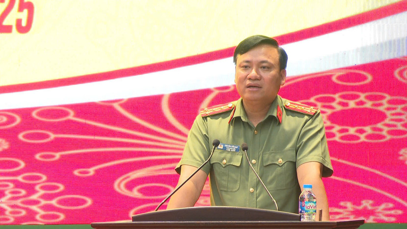 Các đồng chí Phó Giám đốc CATP quán triệt những nội dung tập huấn