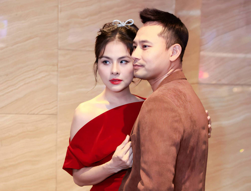 Diễn viên Vân Trang và Huỳnh Đông tình cảm bên nhau, ngoài đời họ là những người bạn thân thiết lâu năm