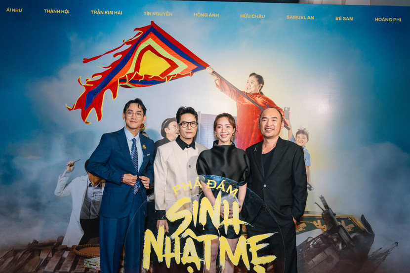 Hứa Vĩ Văn hội ngộ cùng các đồng nghiệp