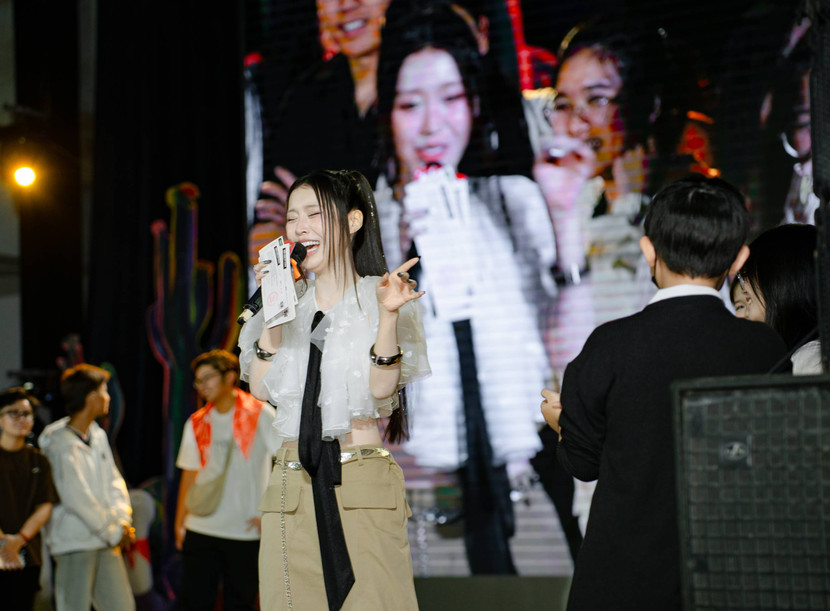 Han Sara đã có một buổi gặp gỡ những người hâm mộ đáng nhớ tại TP. Hồ Chí Minh Han Sara đã có một buổi gặp gỡ những người hâm mộ đáng nhớ tại TP. Hồ Chí Minh