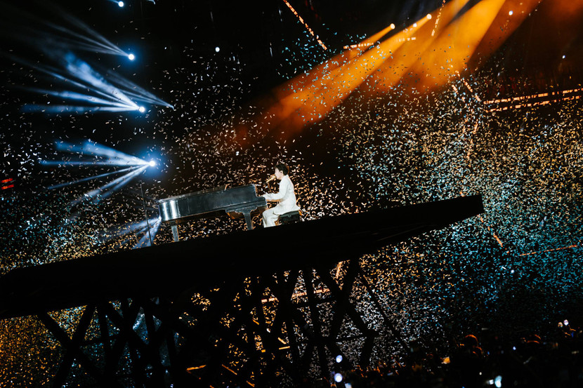 Hình ảnh lãng mạn của Soobin trong “Soobin Live concert: All - Rounder The Final”