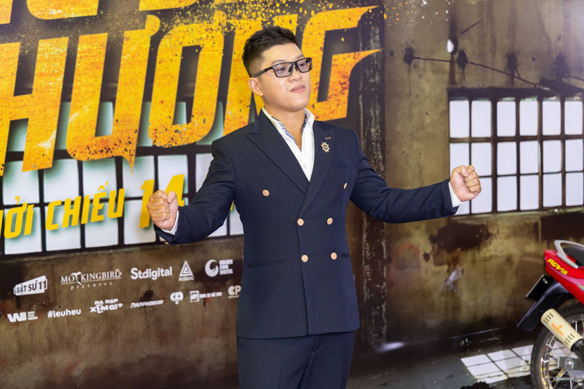 Đạo diễn Dương Minh Chiến nhận về nhiều lời khen với phim đầu tay của mình Đạo diễn Dương Minh Chiến nhận về nhiều lời khen với phim đầu tay của mình