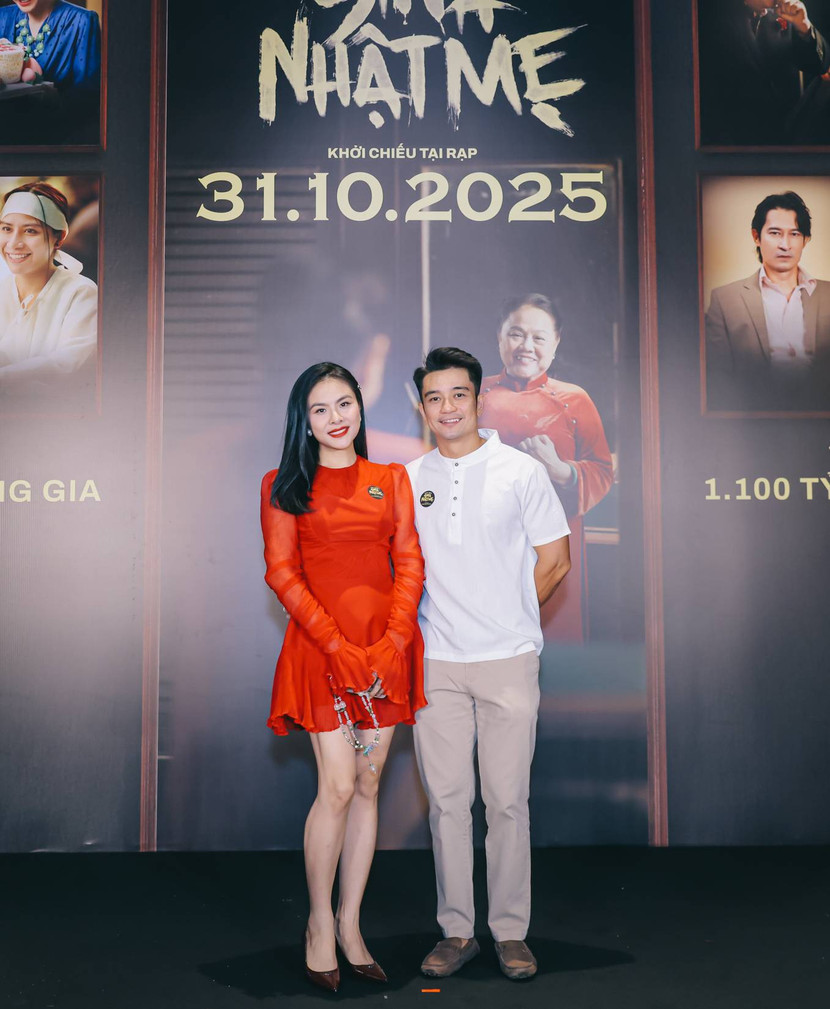 Vợ chồng diễn viên Vân Trang - phim điện ảnh "Nhà ma xó" do Vân Trang đóng hiện cũng đang được công chiếu ở các rạp trên toàn quốc