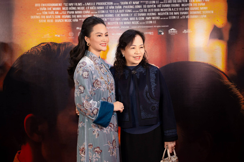 Diễn viên Đỗ Thị Hải Yến và bà Ngô Phương Lan - nguyên Cục trưởng Cục Điện ảnh
