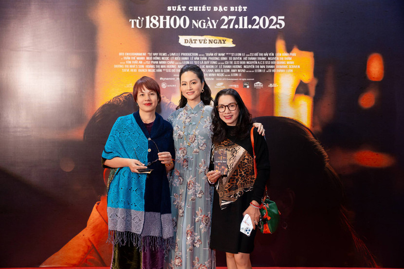 MC Diễm Quỳnh trên thảm đỏ "Quán Kỳ Nam" tại Hà Nội