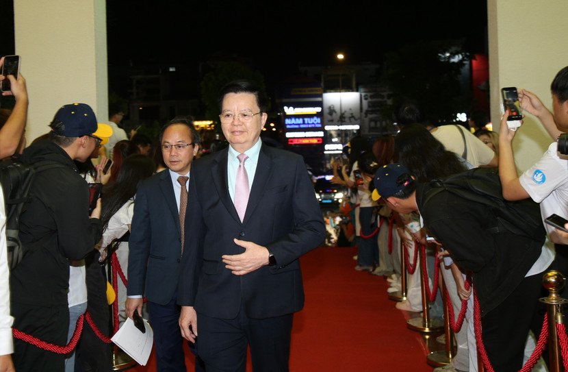 Phó thủ tướng Chính phủ Mai Văn Chính tham dự Lễ Bế mạc Liên hoan Phim Viêt Nam Phó thủ tướng Chính phủ Mai Văn Chính tham dự Lễ Bế mạc Liên hoan Phim Viêt Nam