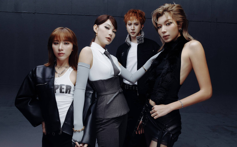 MV có sự xuất hiện của các khách mời đặc biệt: Đồng Ánh Quỳnh, Tín Nguyễn và Khiết Đan