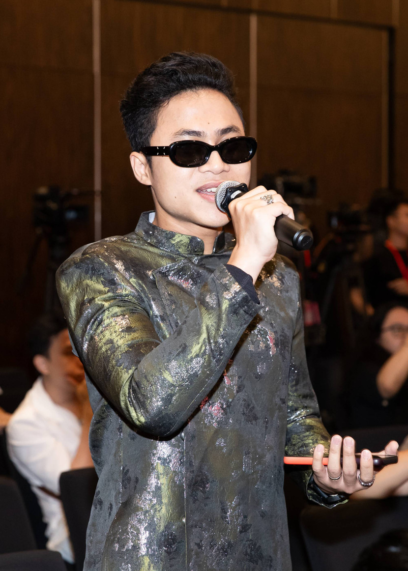 Thanh Tùng, thành viên nhóm DTAP - nhóm nhạc gặt hái được nhiều thành công trong thời gian - qua chia sẻ tại sự kiện