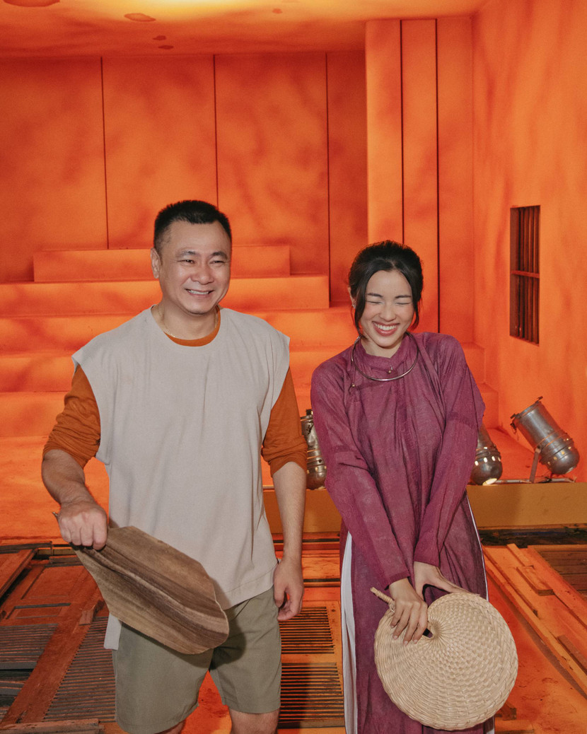 NSND Tự Long, diễn viên Lan Thi trong MV &quot;Mục hạ vô nhân&quot; của Soobin