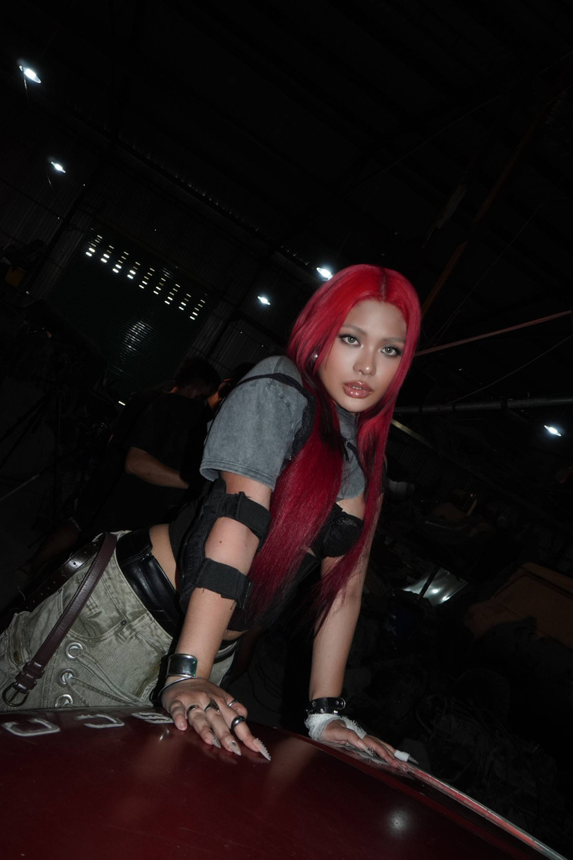 Chloé &quot;chào sân&quot; nhạc Việt với một MV ấn tượng khi chọn dòng nhạc hyperpop còn lạ lẫm với công chúng