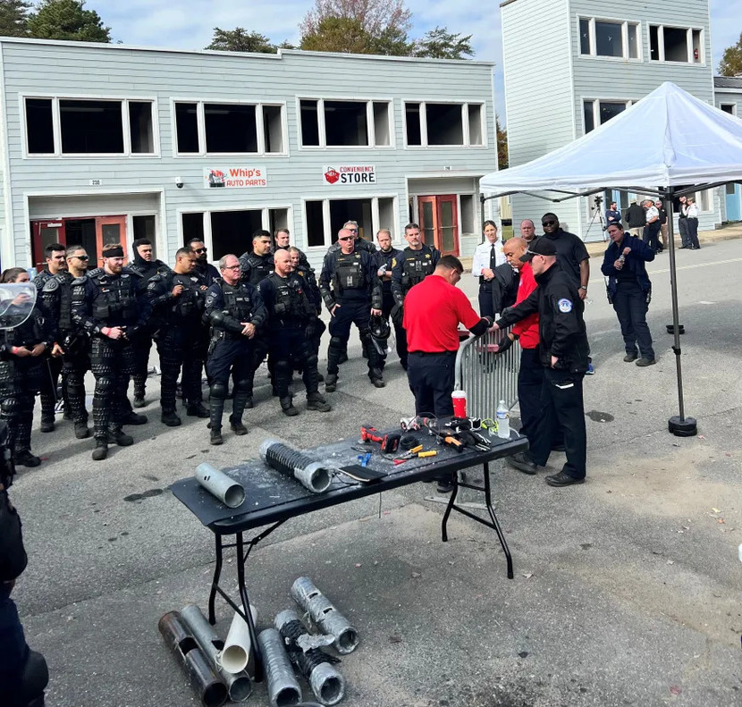 Lực lượng an ninh cảnh giác mức cao nhất để lễ nhậm chức diễn ra thành công Lực lượng an ninh cảnh giác mức cao nhất để lễ nhậm chức diễn ra thành công