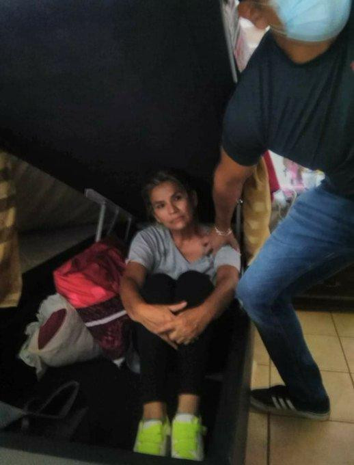 Tình huống nữ chính trị gia Bolivia bị phát hiện và bắt giữ