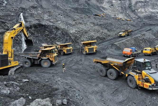 Hiện 12 người đã bị khởi tố về hành vi “Vi phạm quy định về nghiên cứu, thăm dò, khai thác tài nguyên” Hiện 12 người đã bị khởi tố về hành vi “Vi phạm quy định về nghiên cứu, thăm dò, khai thác tài nguyên”