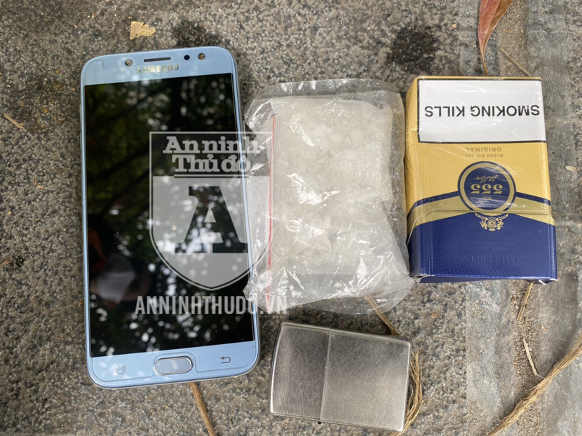 Bọc heroin mà đối tượng giấu trong túi áo Bọc heroin mà đối tượng giấu trong túi áo