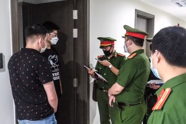 Lực lượng công an tăng cường kiểm tra hành chính các cơ sở lưu trú