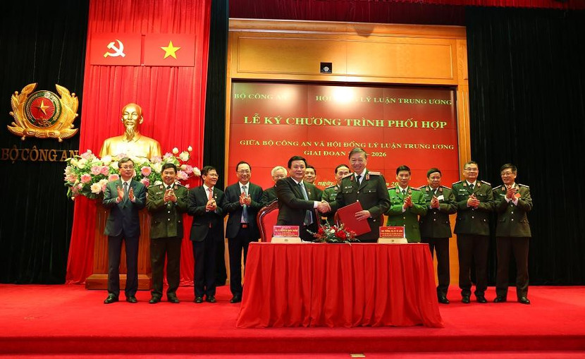Bộ Công an và Hội đồng Lý luận Trung ương ký kết Chương trình phối hợp giai đoạn 2021 – 2026