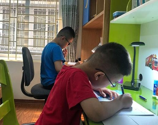 Việc trông giữ trẻ trong mùa dịch là nỗi lo lắng của nhiều phụ huynh (ảnh minh họa)