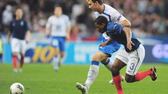 Pháp hút chết, Bồ Đào Nha chờ vé vớt ảnh 1