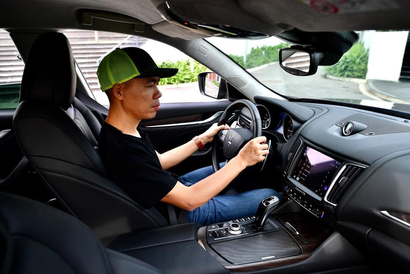 Anh Trần Mạnh Hiệp, admin diễn đàn Tinh Tế là người trải nghiệm Kiki trên xe ô tô đầu tiên Anh Trần Mạnh Hiệp, admin diễn đàn Tinh Tế là người trải nghiệm Kiki trên xe ô tô đầu tiên