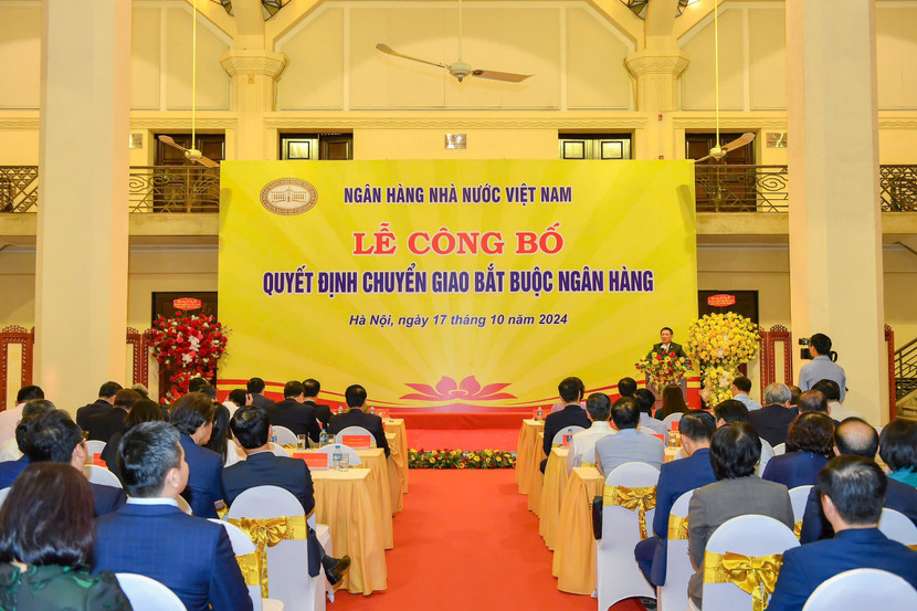 Ngân hàng Nhà nước tổ chức Lễ công bố chuyển giao bắt buộc ngân hàng Ngân hàng Nhà nước tổ chức Lễ công bố chuyển giao bắt buộc ngân hàng