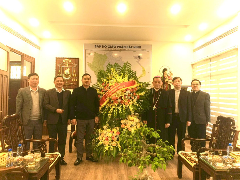Đoàn công tác Công an Hà Nội chúc mừng giáng sinh Tòa Giám mục Bắc Ninh