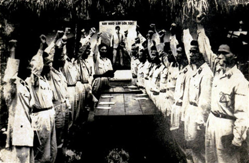 Cán bộ, chiến sĩ Công an xung phong lên đường chi viện chiến trường miền Nam