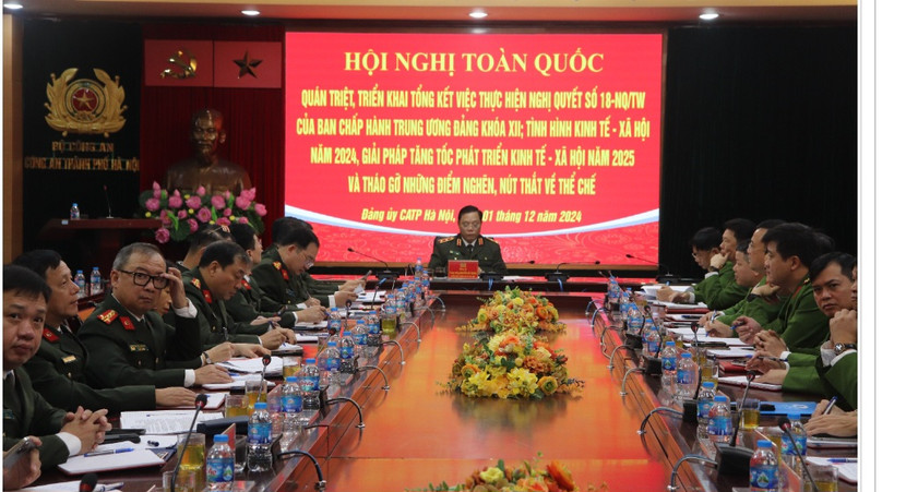 Trung tướng Nguyễn Hải Trung - Ủy viên Ban Thường vụ Thành uỷ, Bí thư Đảng uỷ, Giám đốc CATP Hà Nội chủ trì tại điểm cầu CATP Trung tướng Nguyễn Hải Trung - Ủy viên Ban Thường vụ Thành uỷ, Bí thư Đảng uỷ, Giám đốc CATP Hà Nội chủ trì tại điểm cầu CATP