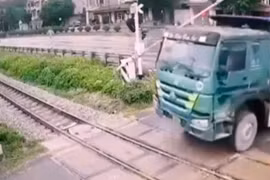 Từ ngày 15-5: Bãi bỏ Nghị định 100 về xử phạt vi phạm giao thông 