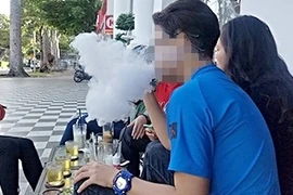 Mới nhất: Sắp tới, người hút thuốc lá điện tử sẽ bị phạt tới 5 triệu đồng?
