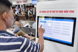 Tiếp tục đẩy mạnh phân cấp, phân quyền thực hiện thủ tục hành chính cho địa phương