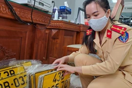 Chủ xe phải làm gì với phương tiện đã bán, bị mất nhưng chưa sang tên đổi chủ hay thu hồi biển số xe?