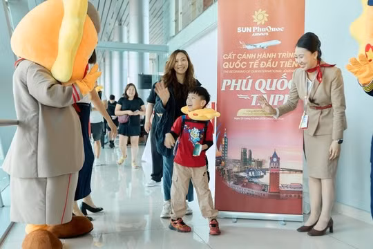 Khách quốc tế ấn tượng với dịch vụ của Sun PhuQuoc Airways