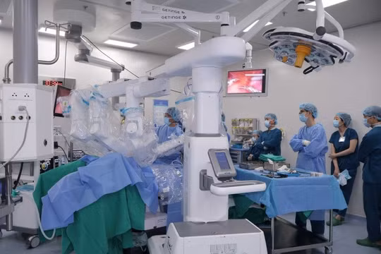 Liên tiếp nhiều ca ung thư đại tràng được phẫu thuật thành công bằng robot tại Vinmec Cần Thơ