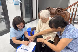 Hà Nội hoàn thành hơn 93% hồ sơ ủy quyền nhận lương hưu, trợ cấp sau 5 ngày